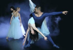 Серенада для лебедя — Израильский балет в Израиле